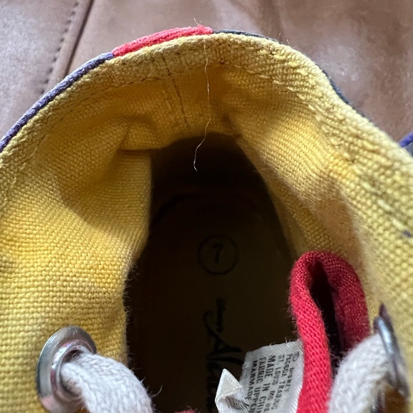 90s Disney Aladdin Shoes - Picture 4 of 7